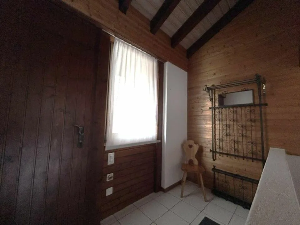 CASA INDIPENDENTE DI 6 LOCALI (ARREDATA) CON GIARDINO