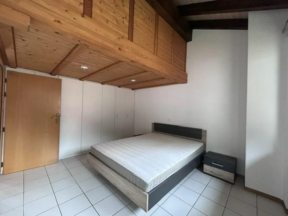 CASA INDIPENDENTE DI 6 LOCALI (ARREDATA) CON GIARDINO