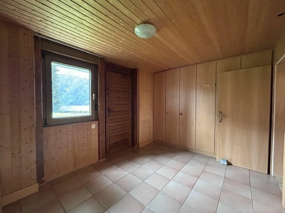 CASA INDIPENDENTE DI 6 LOCALI (ARREDATA) CON GIARDINO