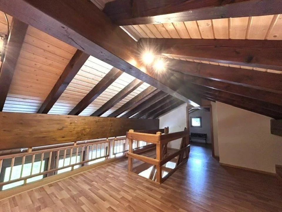 CASA INDIPENDENTE DI 6 LOCALI (ARREDATA) CON GIARDINO