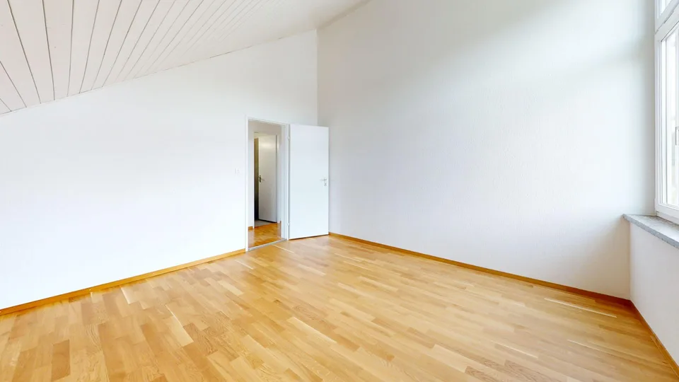 Im Grünen wohnen, in 5 Minuten in der Stadt - teilsanierte Wohnung