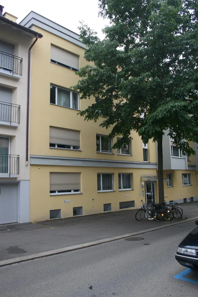 Einstellplatz in Tiefgarage zu vermieten