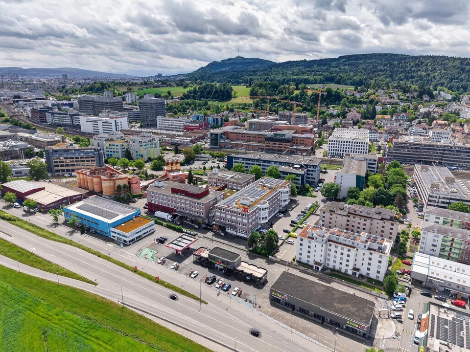 Einziehen statt ausbauen 760 m² Bürofläche in Schlieren - Bürofläc... – Foto 12 von 13