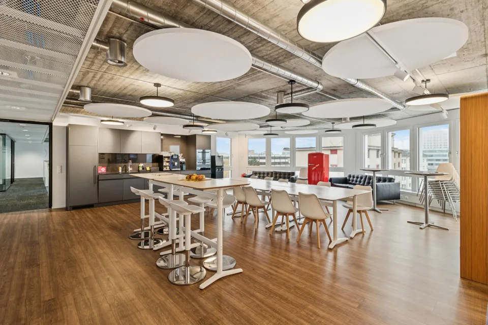 Einziehen statt ausbauen 760 m² Bürofläche in Schlieren - Bürofläc... – Foto 10 von 13
