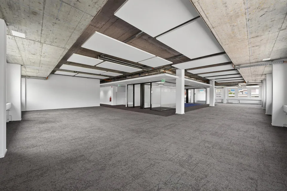 Einziehen statt ausbauen 760 m² Bürofläche in Schlieren - Bürofläc... – Foto 6 von 13