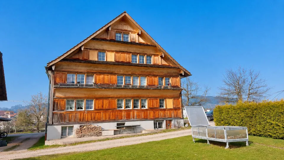 Naturnah und ruhig wohnen – inkl. Sitzplatz und Mansardenzimmer