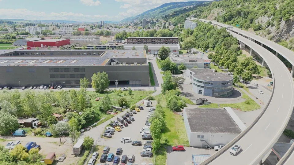 Einzigartige Büro- und Gewerbeflächen an top Lage im Bieler Bözinge...