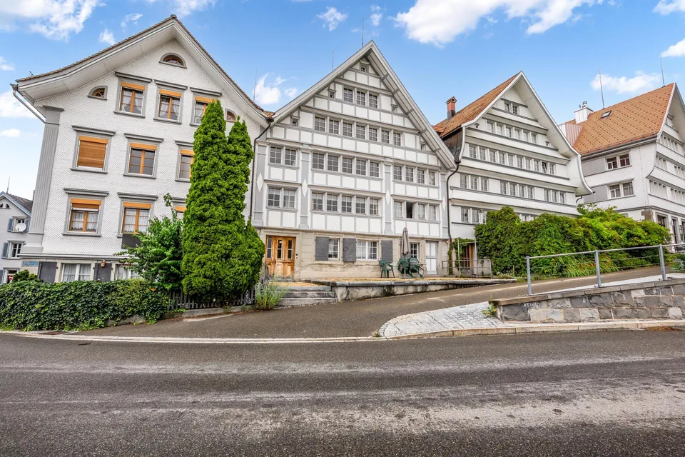 Parkplatz im Zentrum von Rehetobel