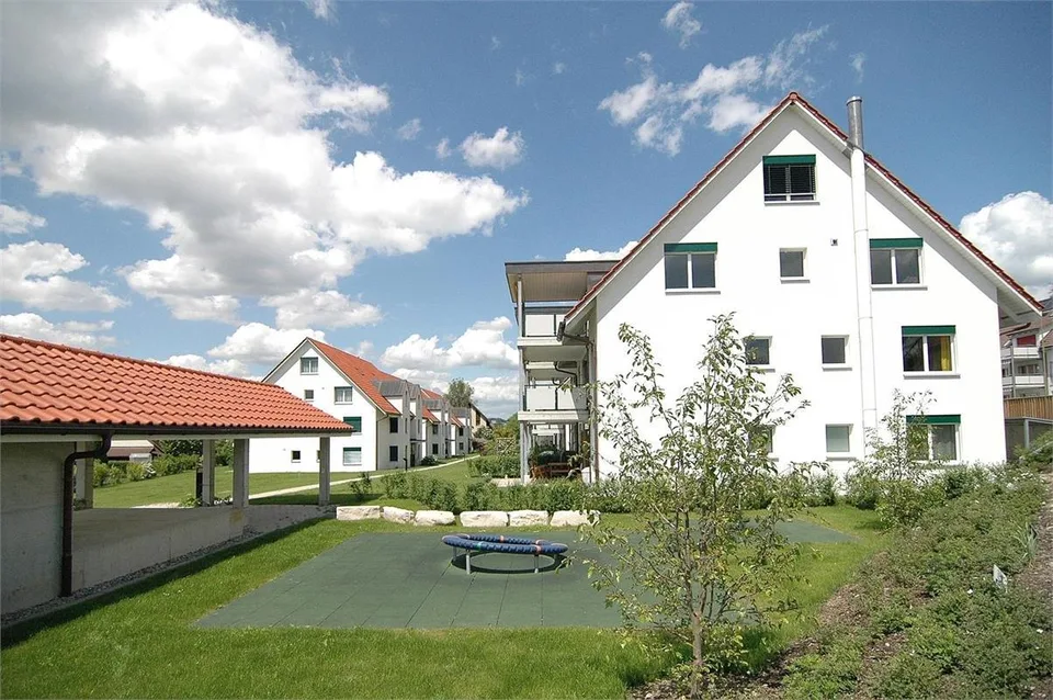 Freier Autoeinstellplatz in Bachenbülach