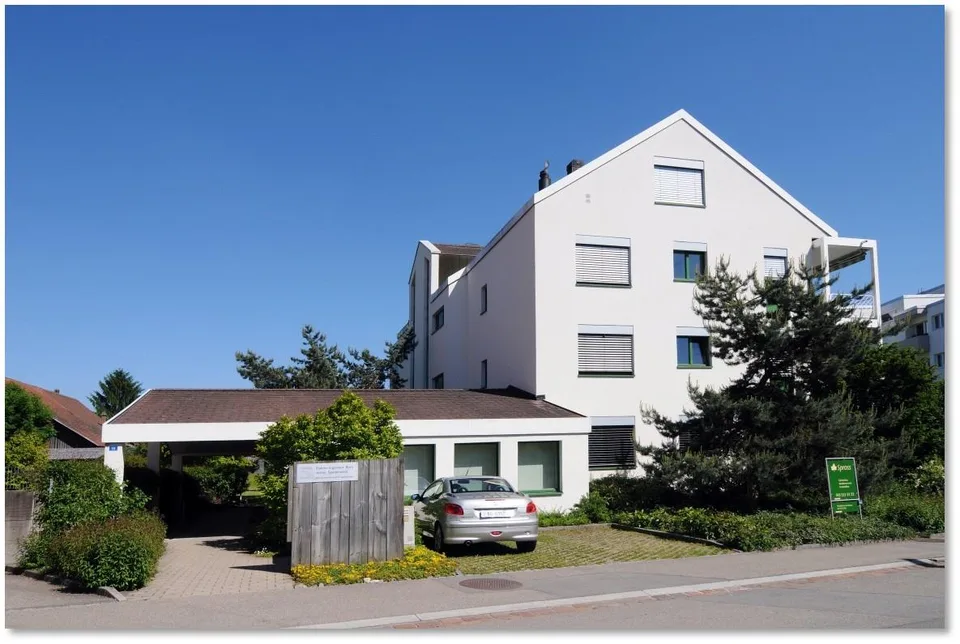 Diverse Parkplätze in Kloten zu vermieten