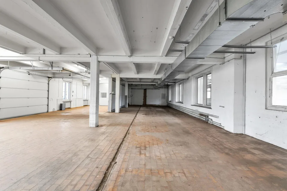 Grosszügige Produktions- und Gewerbehalle zu mieten – Foto 10 von 12
