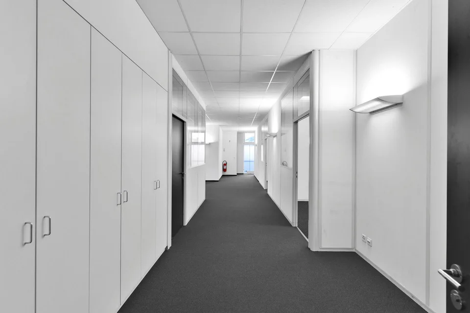 Lukrative Büro, Labor- und Gewerberäume zu mieten – Foto 12 von 13