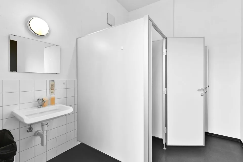 Lukrative Büro, Labor- und Gewerberäume zu mieten – Foto 13 von 13