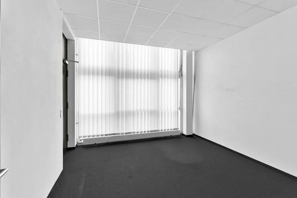 Lukrative Büro, Labor- und Gewerberäume zu mieten – Foto 8 von 13