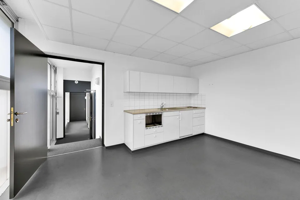 Lukrative Büro, Labor- und Gewerberäume zu mieten