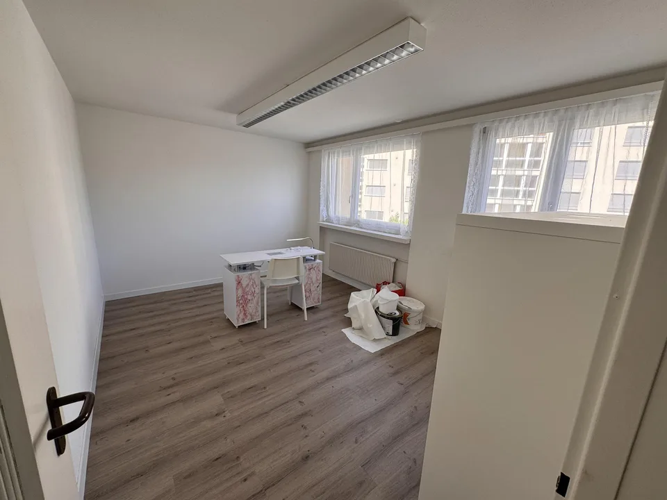 Büro im Stadtzentrum zu vermieten – Foto 9 von 12
