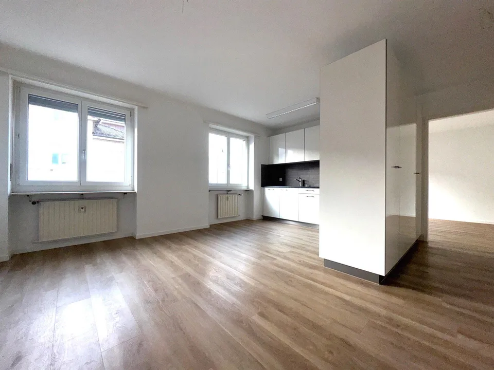 Hochwertig sanierte Wohnung mit Balkon