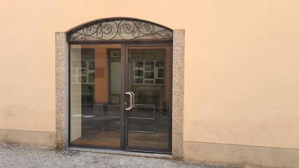 MENDRISIO: LUMINOSO UFFICIO IN CENTRO - Palazzo Pollini