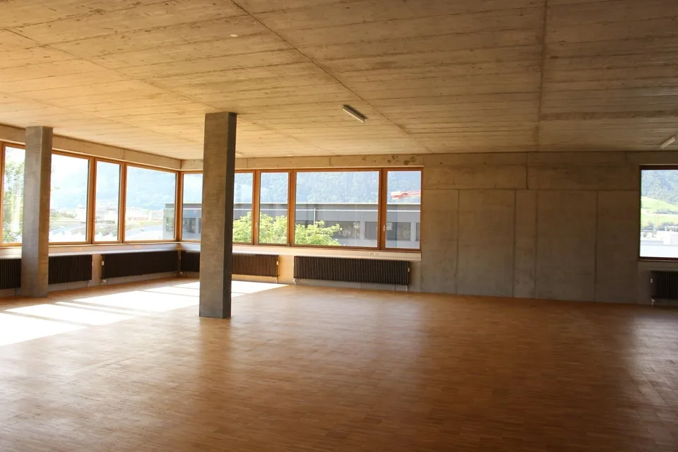 Gesamtfläche / vielseitig nutzbare Gewerbeflächen – Foto 6 von 7