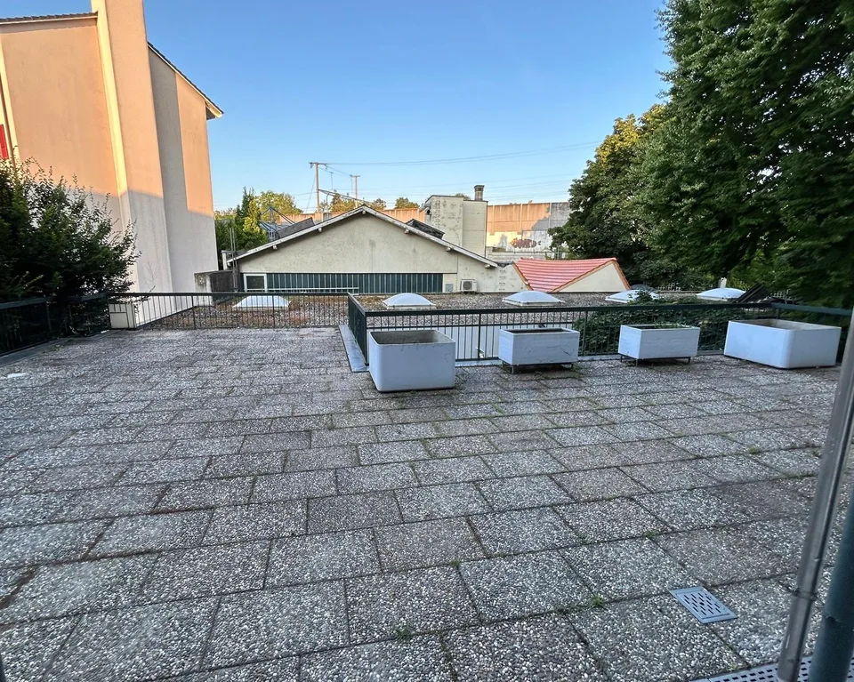 Ruhige Wohnung mit grosser Terrasse