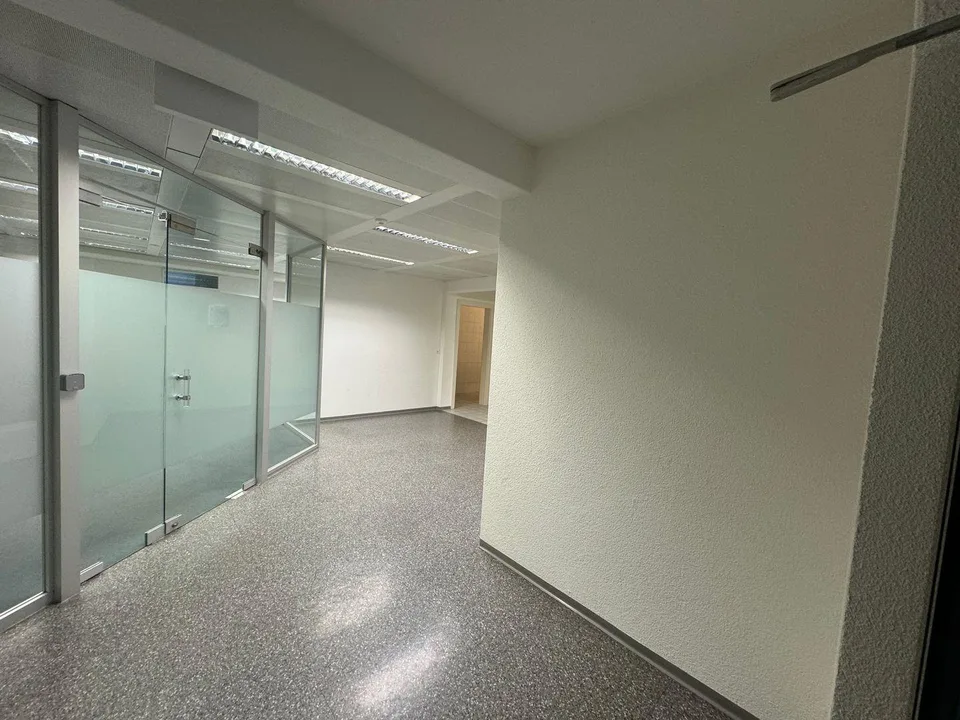 Büroräumlichkeit zu vermieten in Baar – photo 6 sur 8