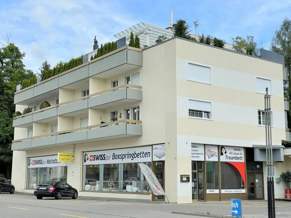 Grosszügige 3.5-Zimmerwohnung mit 2 Balkonen