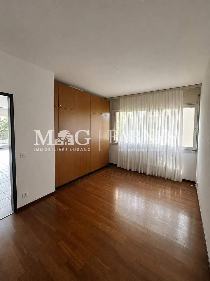 Wohnung mit Möbeln, neu 2,5 Zimmer