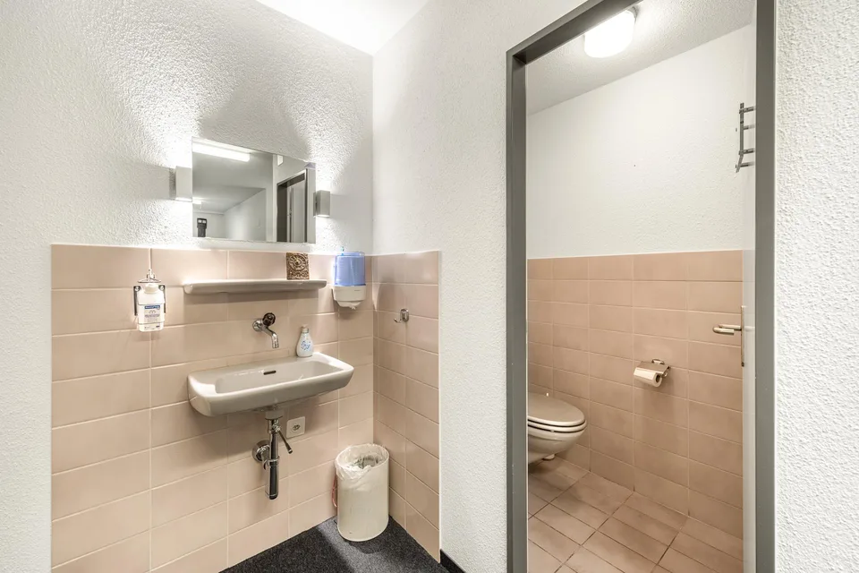 Ihre neue Gewerbemietfläche in der schönen Altstadt von Schaffhausen – foto 6 di 13