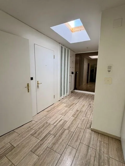 Zu vermieten in ruhigem Quartier helle 5.5 Zimmer Attikawohnung – Foto 11 von 23