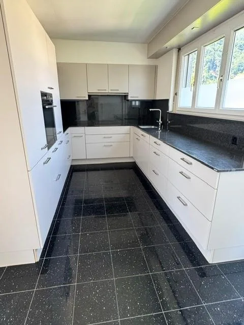 Zu vermieten in ruhigem Quartier helle 5.5 Zimmer Attikawohnung – Foto 9 von 23