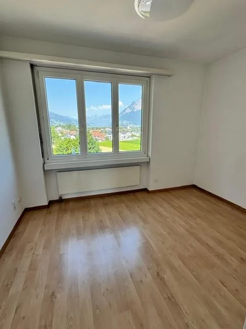 Zu vermieten in ruhigem Quartier helle 5.5 Zimmer Attikawohnung – Foto 8 von 23