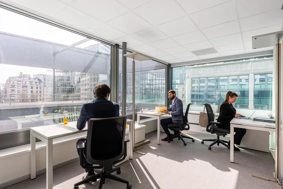 Bureau design pour 2 à Spaces Nations
