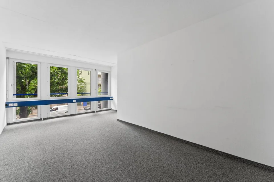Vielseitige Gewerbe- und Büroflächen an gut sichtbarer Lage – photo 12 sur 13