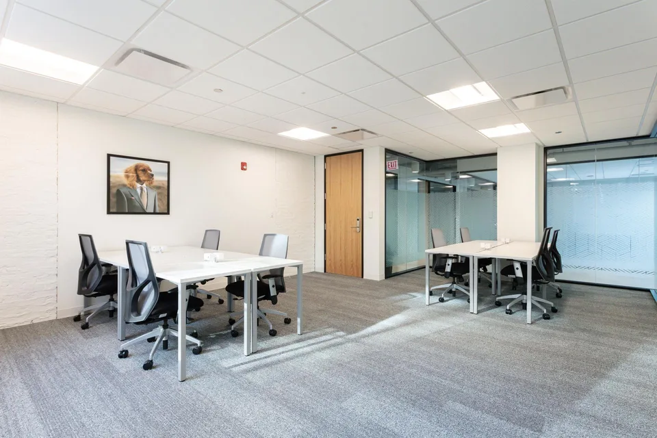 Bureau design pour 10 à Spaces Quartier de l'Étang