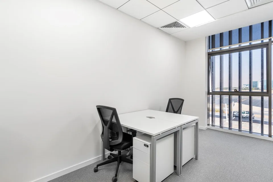 Bureau sur mesure pour 3 à Spaces Quartier de l'Étang