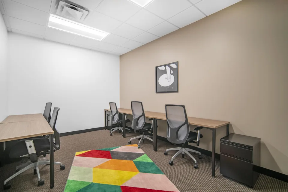 Privater Büroraum für 5 in Regus Spoom Glattpark – Foto 8 von 10