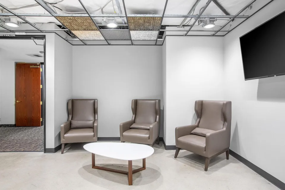 Privater Büroraum für 3 in Regus Spoom Glattpark