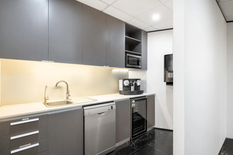 Privater Büroraum für 2 in Regus Spoom Glattpark
