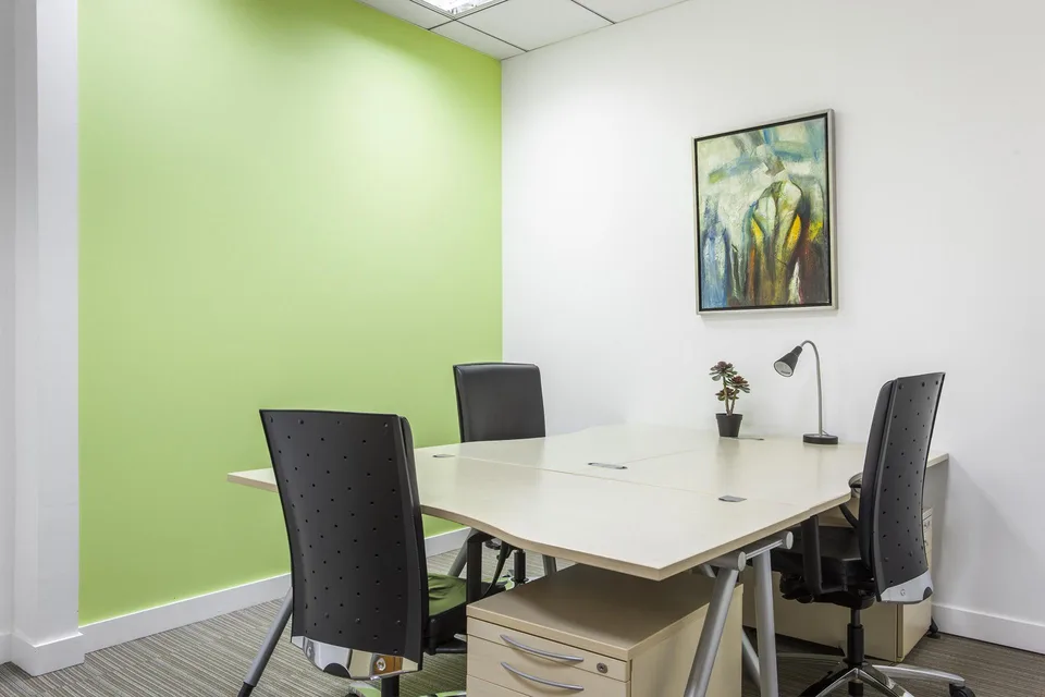 Privater Büroraum für 10 in Regus Spoom Green City, Manegg