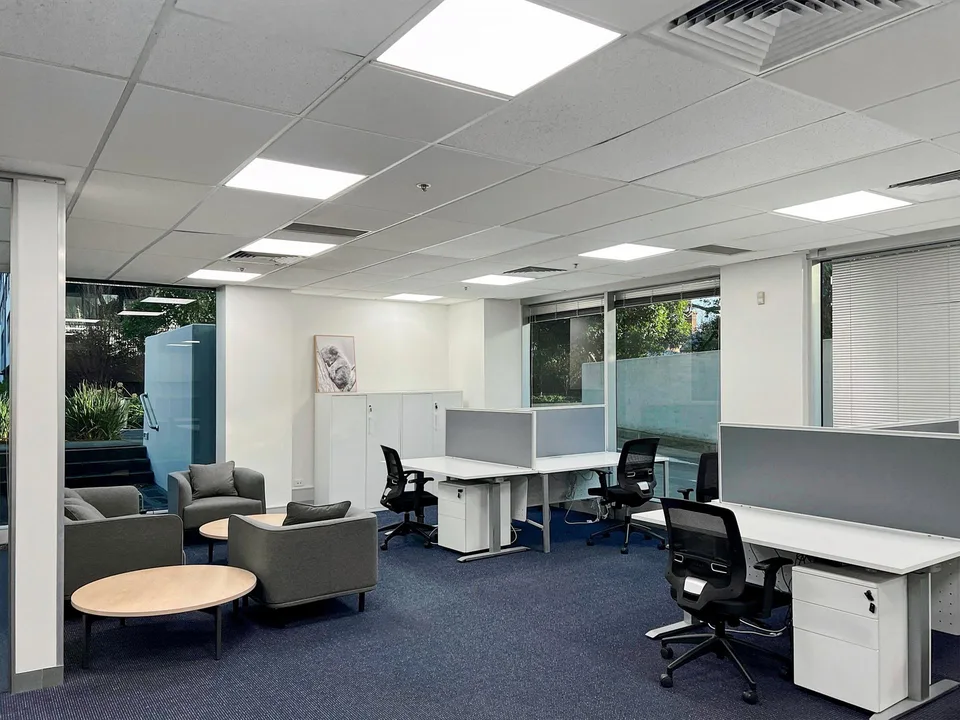 Privater Büroraum für 4 in Regus Spoom Green City, Manegg