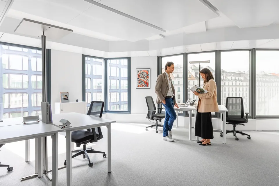 Bureau design pour 15 à Spaces Main Station
