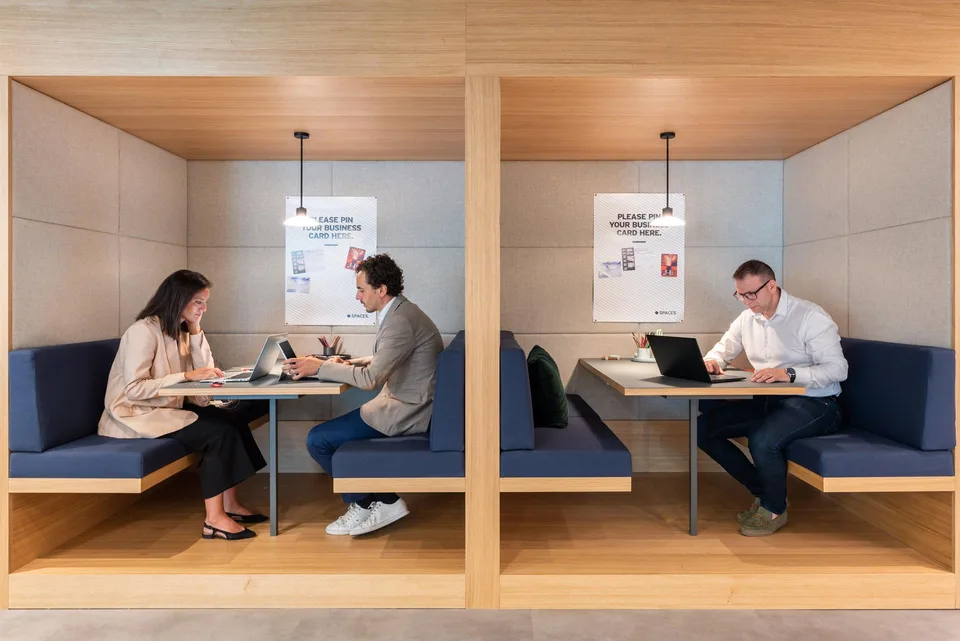 Bureau design pour 10 à Spaces Main Station