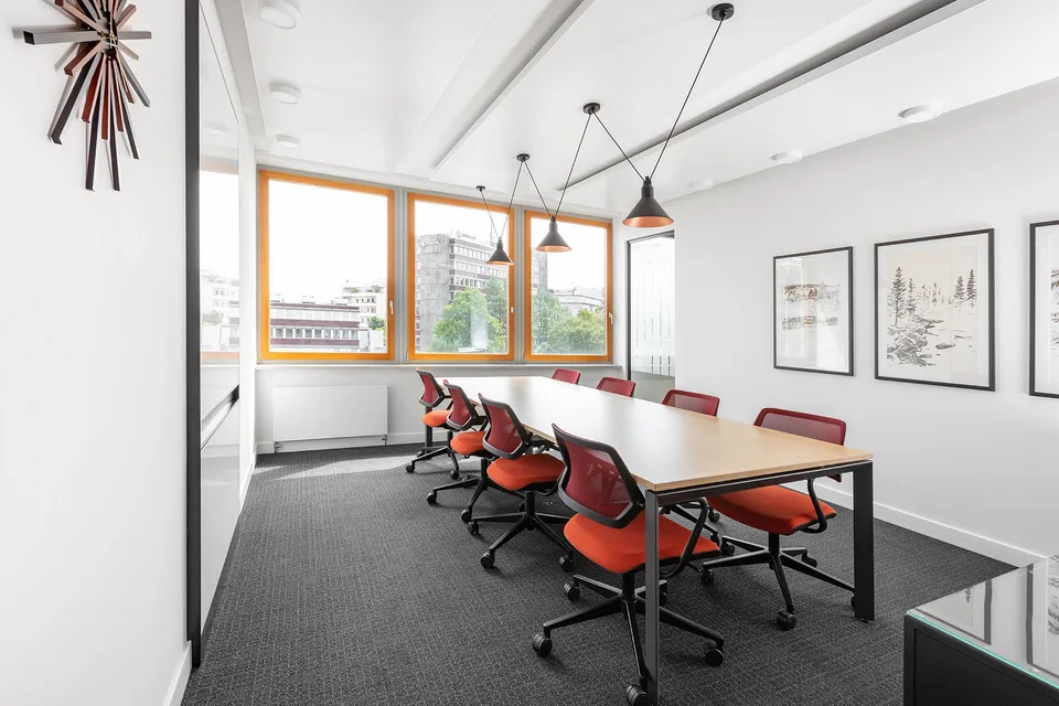 Eigener Schreibtisch in Regus Heuwaage