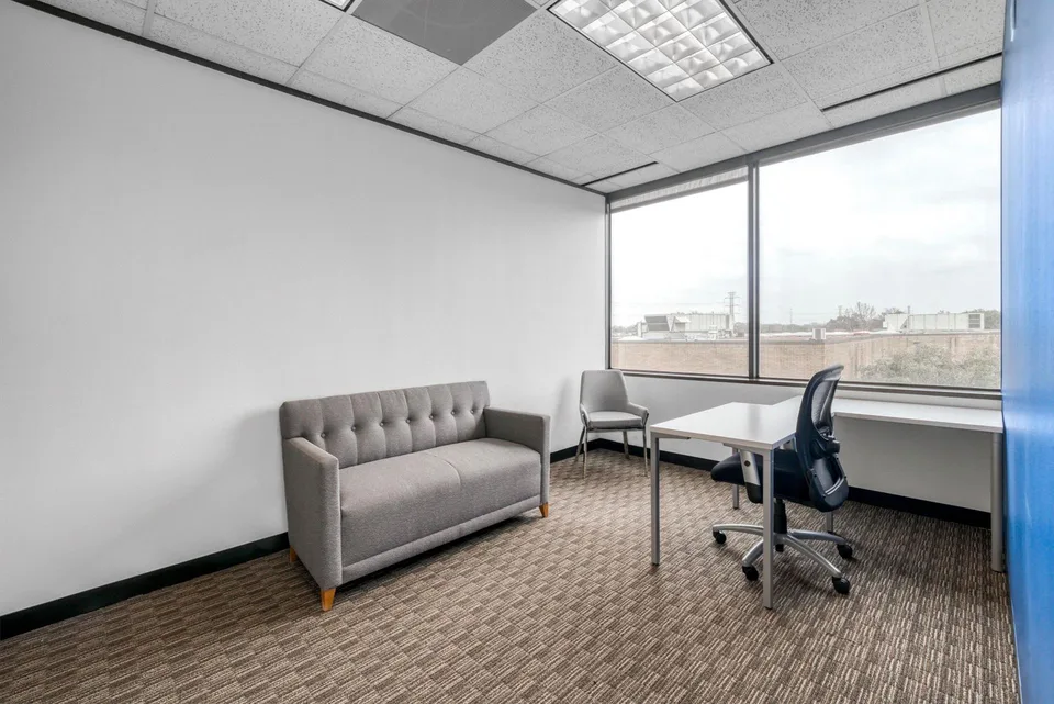 Bureau privé pour 2 à Regus Bessieres