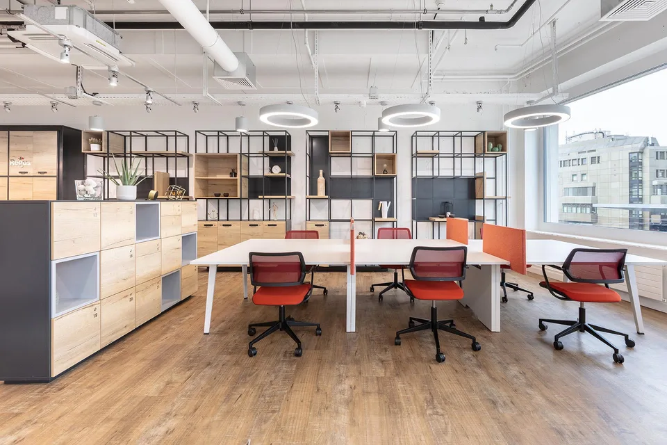 Scrivania personale in Regus Main Station – foto 8 di 11