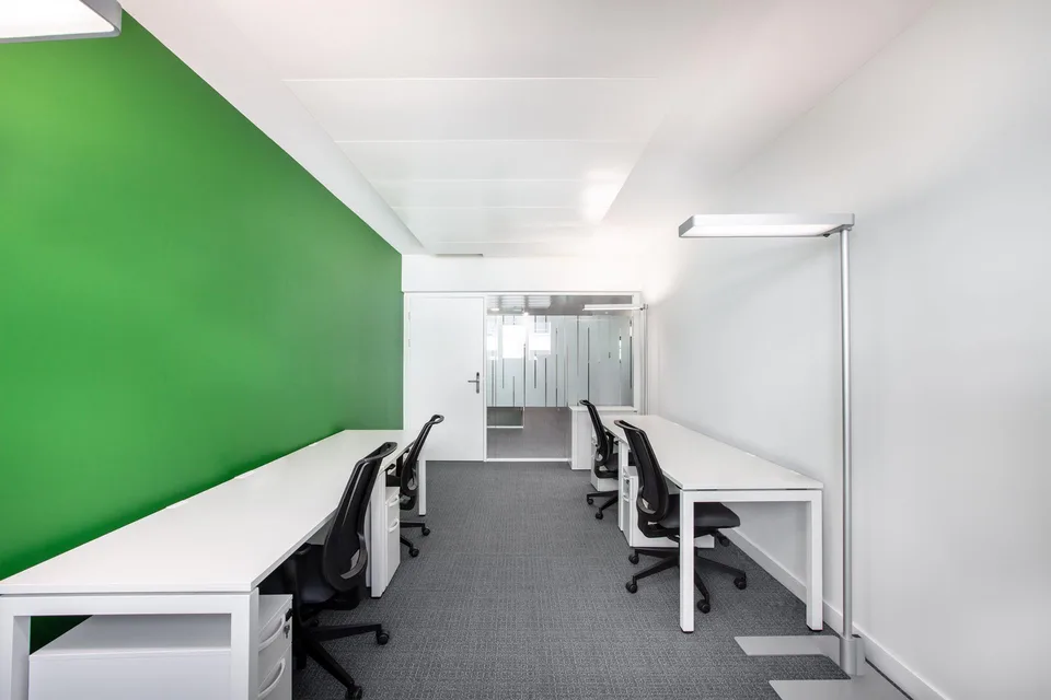 Privater Büroraum für 3 in Regus Stauffacher