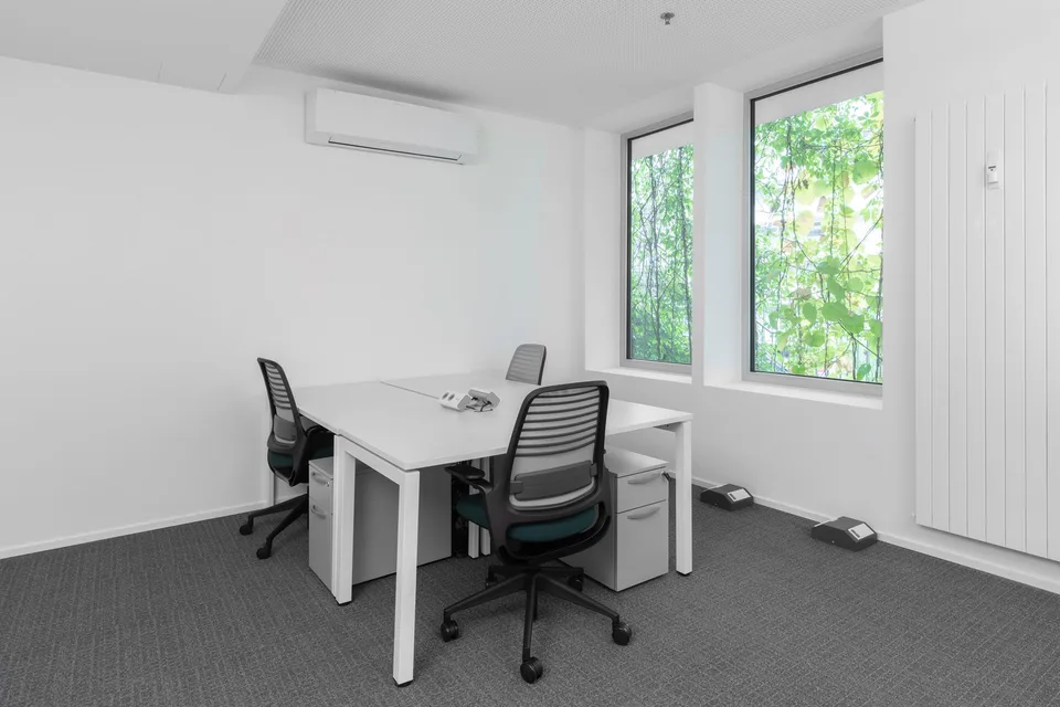 Privater Büroraum für 3 in Regus Stücki Village