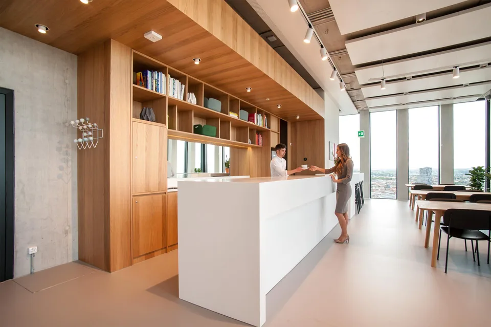 Büroräume für 10 in Spaces Grosspeter Tower – Foto 7 von 11