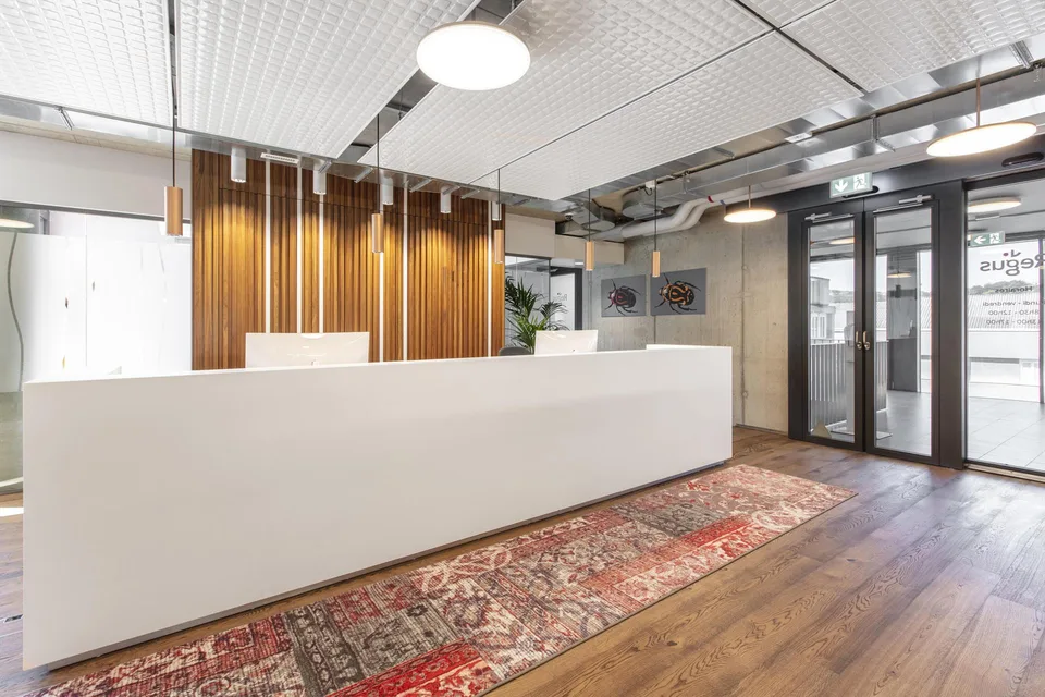Bureau privé pour 5 à Regus Morges