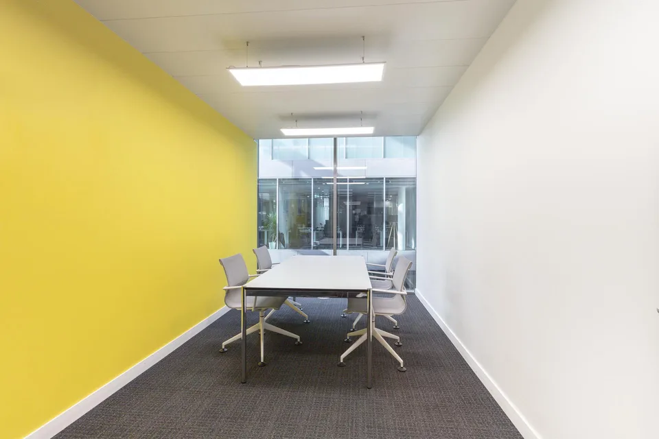 Privater Büroraum für 4 in Regus Business Park